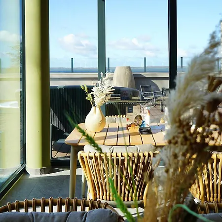 Gorgeous In Lembruchduemmer With Sauna *